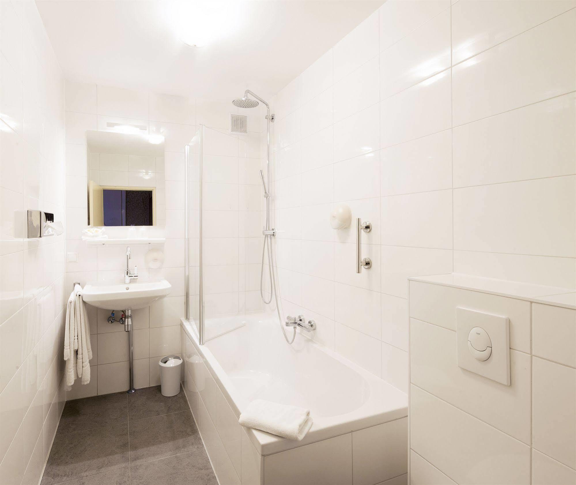 Hotel Dordrecht Zewnętrze zdjęcie
